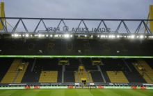 Hokejové MS v příštím roce otevře zápas pod širým nebem