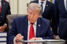 Trump uvalí 50procentní cla na kanadské produkty. Jsou odpovědí na diskriminaci