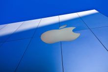 Apple žaluje OpenAI kvůli obchodnímu tajemství. Jonyho Ivea však údajně vynechal záměrně