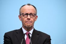 Německo zmítá aféra, kterou zažil i český politik. Může potopit i kancléře Merze