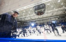 Kladno začalo pod koučem Rulíkem trénovat na ledě, Jágr chyběl