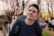 DJ Roxtar se pochlubil netradičním těhotenským focením. S manželkou ho zachytila cizí holčička