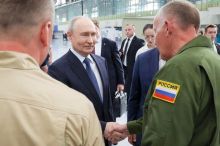 „Zlevnili benzin, opravili asfalt.“ Putinovi připravili dokonalou Potěmkinovu vesnici