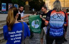 Do Prahy dorazili jezdci cyklistické štafety, míří na konferenci o klimatu
