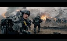 Netflix vytáhl šokující novinky na víkend. V jedné z nich muž jí 28 dní jen smažené kuře