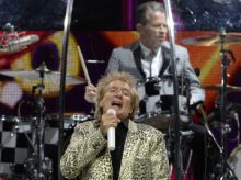 Rod Stewart kvůli operaci srdce zrušil část svého turné v USA
