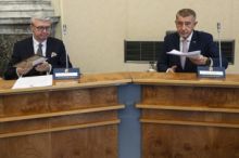 Ministři se v pondělí vrátí do Strakovy akademie, tématem bude sucho