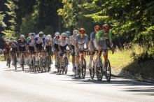 Američan August si další výhrou upevnil vedení na Czech Tour, Ježek byl čtvrtý