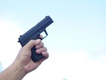Bezprecedentní rozhodnutí soudu: Členům AfD může být zakázáno vlastnit zbraně