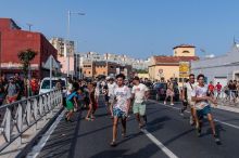 Protest migrantů, kteří pronikli do Ceuty. Nechtějí zpět do Maroka, žádají azyl