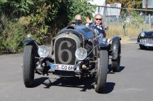 102 let na silnici a stále závodí. Unikátní vůz byl perlou Sachsen Classic Rally