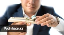 Zneužili tvář Patrika Hezuckého. Policie popisuje past za téměř 5 milionů