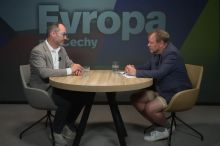 Green deal se mění, protože se změnil svět, říká europoslanec Jan Farský