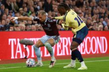 Arsenal zvítězil v lize na hřišti Aston Villy