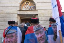 Zrno: Pohřeb Mladiče je políček Západu. Pro mladé je „cool“ symbol vlastenectví