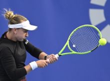 Tenistka Krejčíková kvůli zranění zad v Singapuru před druhým kolem odstoupila