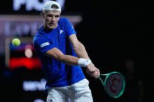 Menšík prohrál s Nakashimou, Laver Cup je vyrovnaný 1:1