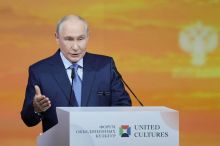 V Pobaltí porušují práva Rusů, tvrdí Putin. Na střet s Evropou se ale prý nechystá