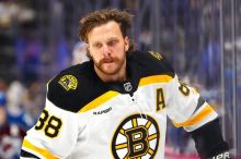 Tak přece Pastrňák! Konec spekulací, česká hvězda dostala v Bostonu výsadu