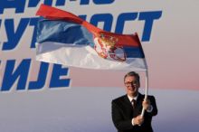 Srbský prezident Vučić rezignoval, bude kandidovat ve volbách