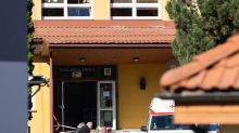 Učitelé na odstřel a nefunkční systém. Útok ve škole na Slovensku otevřel debaty