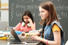 Která povolání přežijí nástup AI? Víme, co poradit dětem, aby v budoucnu snadno našly práci
