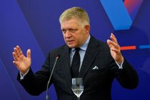 „Flagrantně porušuje ústavu.“ Fico kritizoval sňatek opoziční poslankyně s partnerkou
