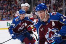Nečas vyšel v NHL při výhře Colorada naprázdno, McDavid vytvořil rekord